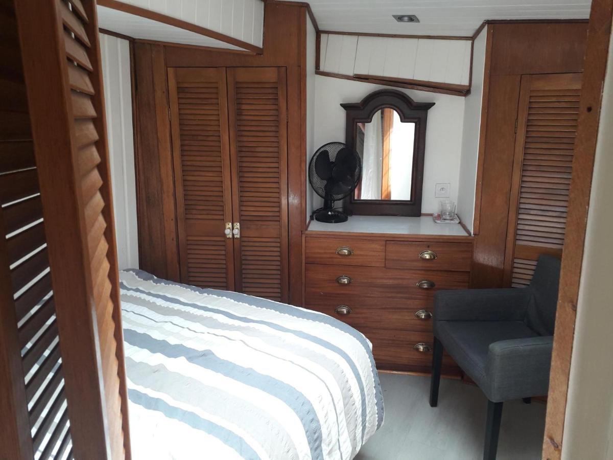 Peniche Caroline Bed & Breakfast Capestang Exterior foto